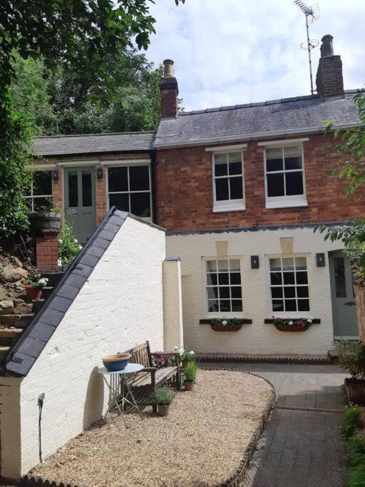Beautiful Georgian Cottage Within A Private Walled Garden Oakham Eksteriør bilde
